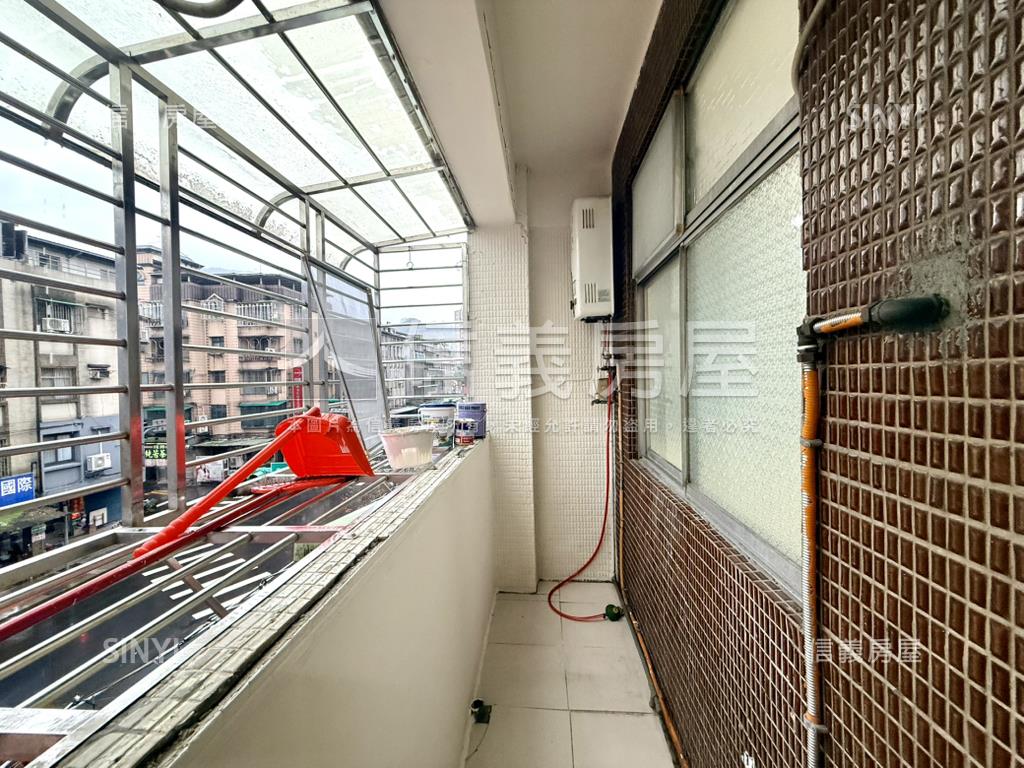 近捷運廣慈站黃金３樓房屋室內格局與周邊環境