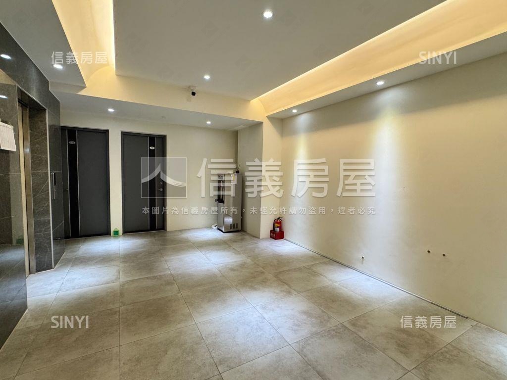 ３年獨棟電梯裝潢滿租透套房屋室內格局與周邊環境