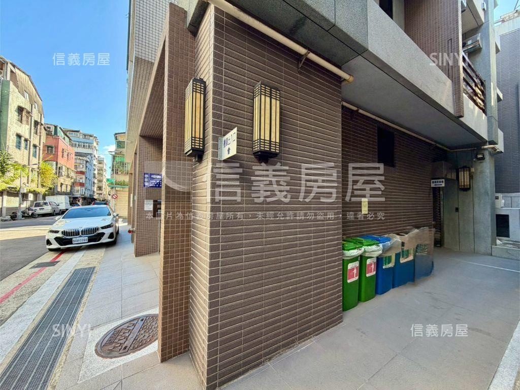★坐北朝南‧挑高精品美宅房屋室內格局與周邊環境