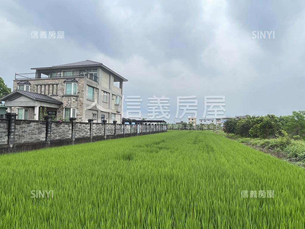 草屯８米活路百坪農舍豪邸房屋室內格局與周邊環境