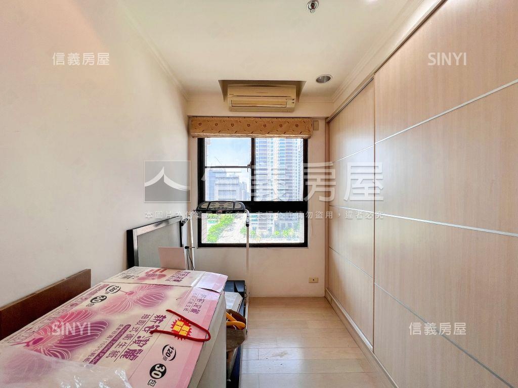 美術景觀邊間四房平車房屋室內格局與周邊環境