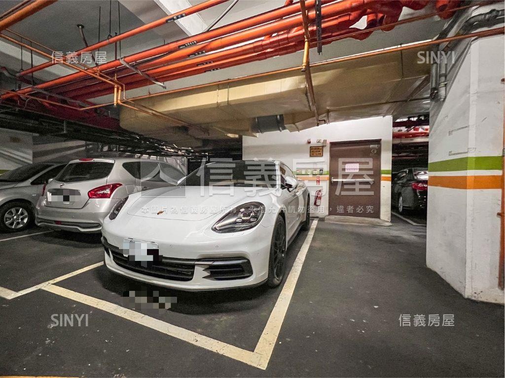 美術景觀邊間四房平車房屋室內格局與周邊環境