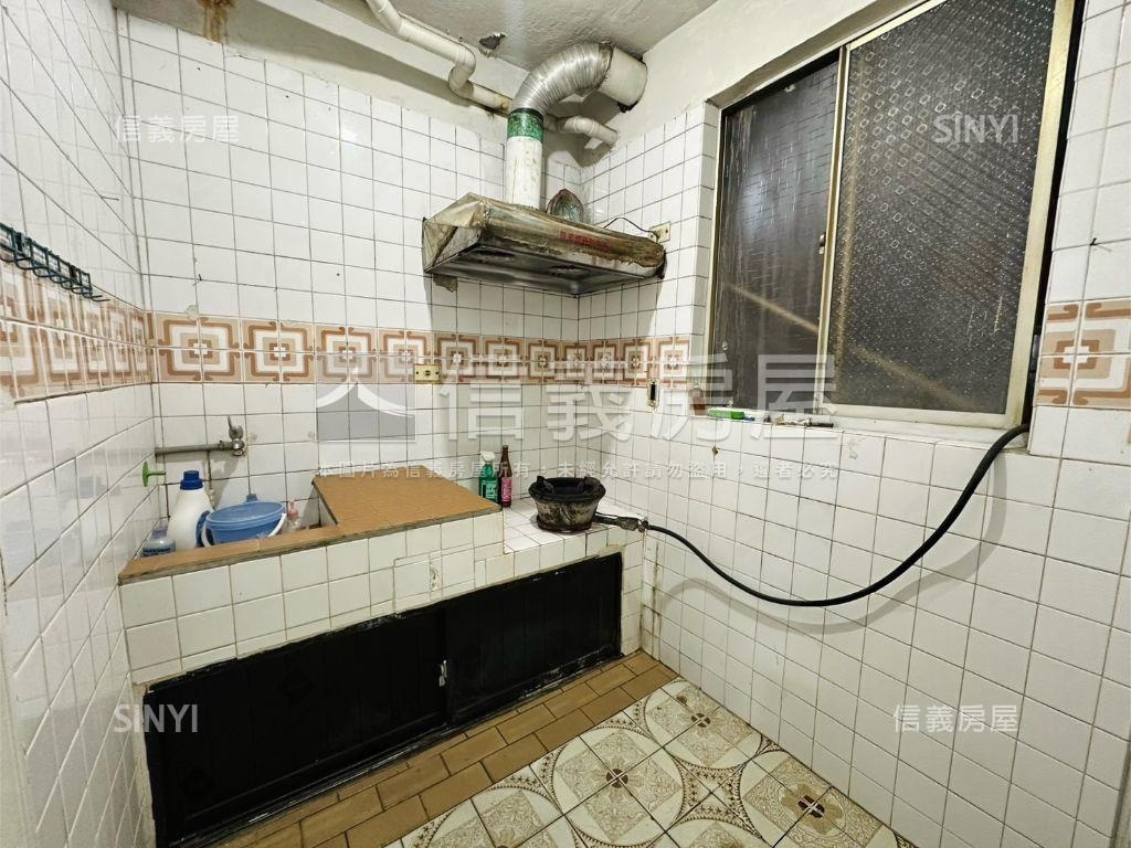 南一社區２樓房屋室內格局與周邊環境