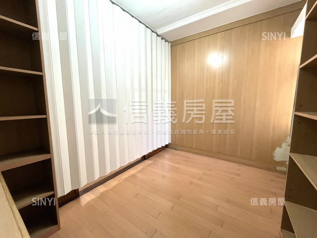 七張捷運四房溫馨宅房屋室內格局與周邊環境