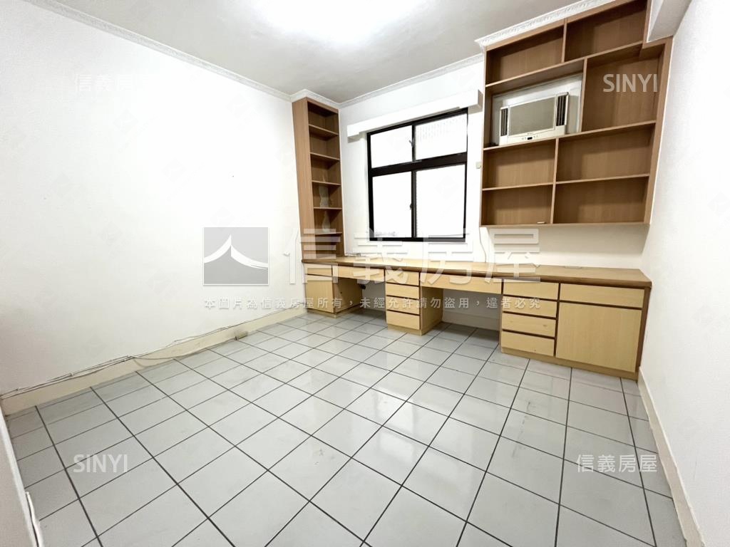 七張捷運四房溫馨宅房屋室內格局與周邊環境
