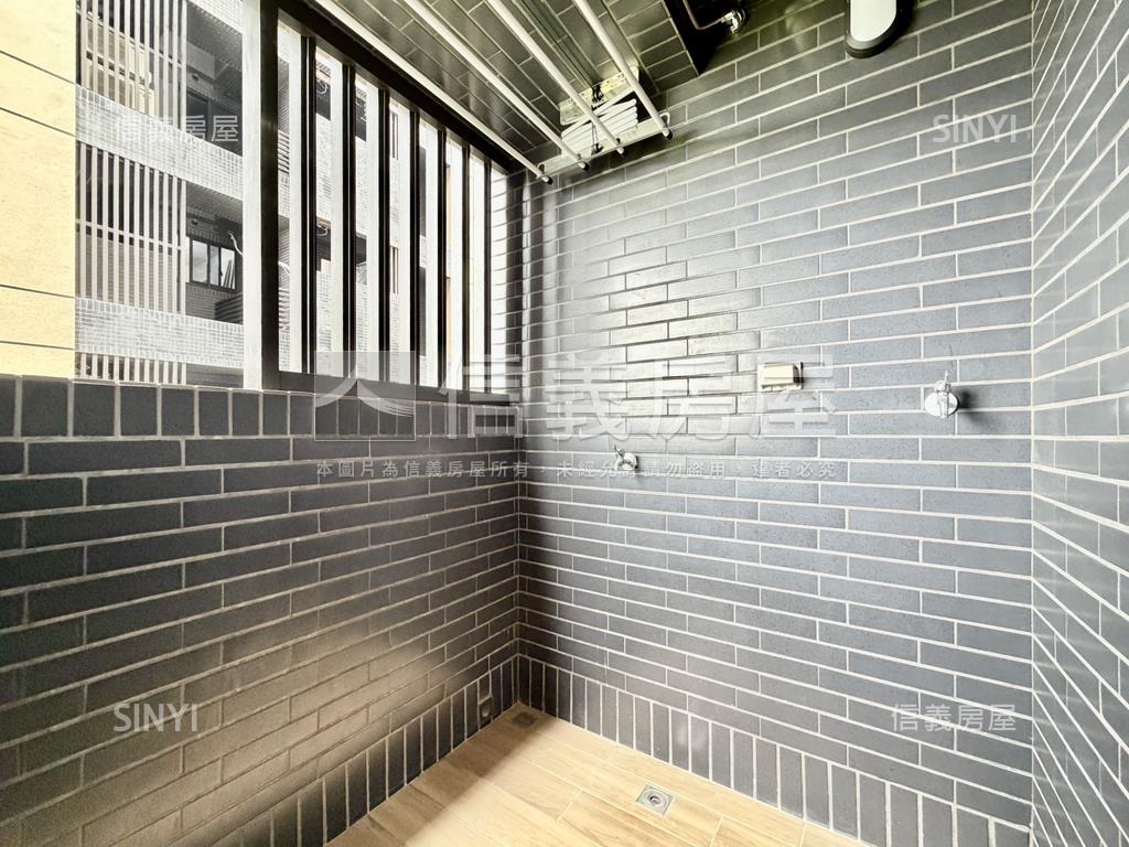 清景麟全新未住兩房兩衛房屋室內格局與周邊環境