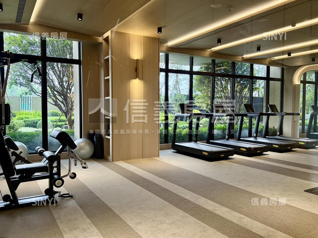 清景麟全新未住兩房兩衛房屋室內格局與周邊環境