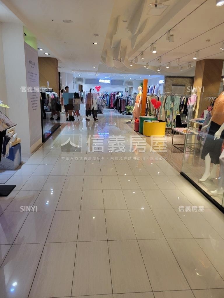 ✦中友百貨✦黃金收租櫃位房屋室內格局與周邊環境