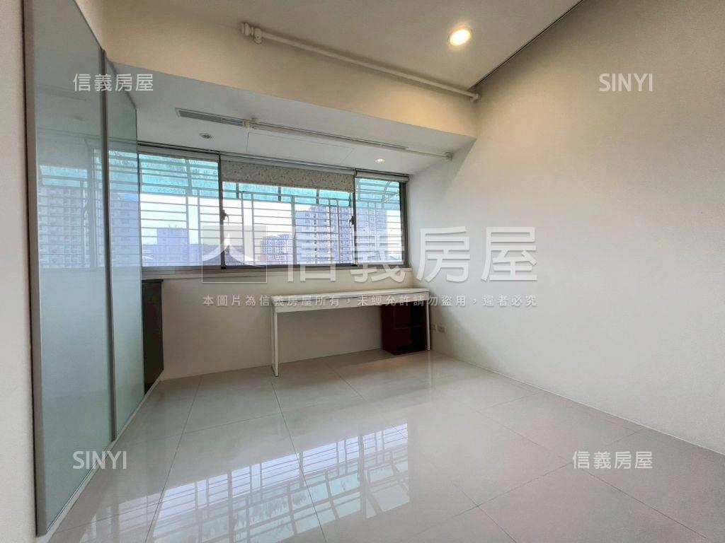 公園第一排視野亮采居房屋室內格局與周邊環境