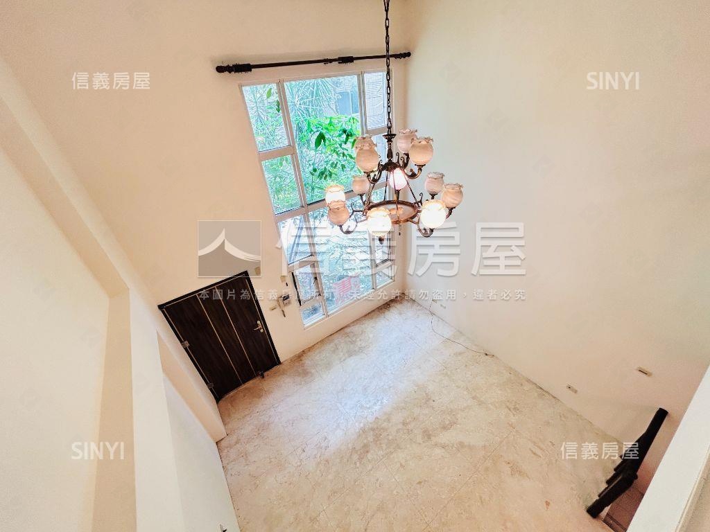 家樂福旁百川地中海別墅房屋室內格局與周邊環境