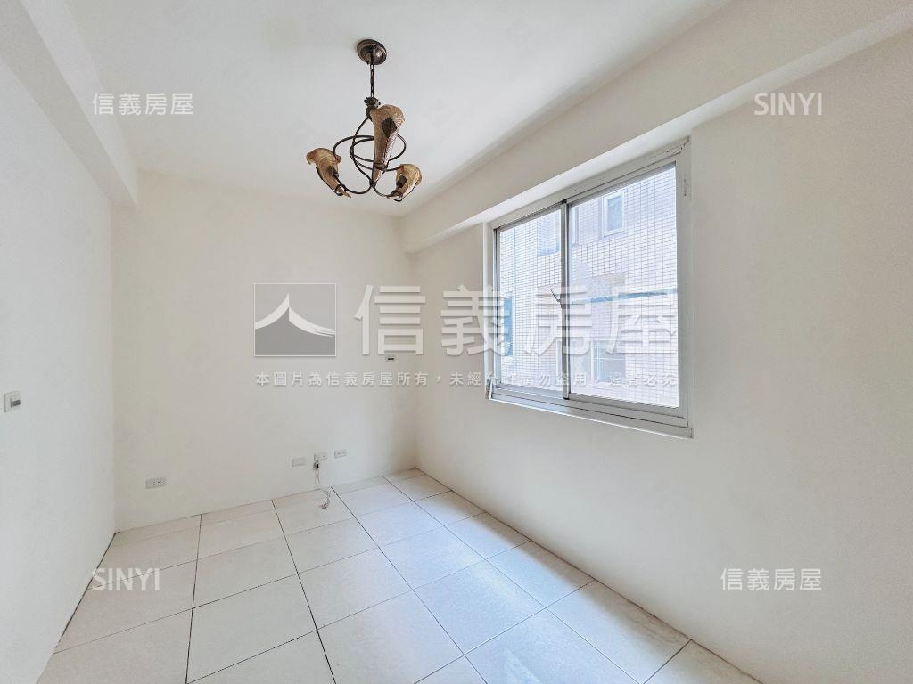 家樂福旁百川地中海別墅房屋室內格局與周邊環境