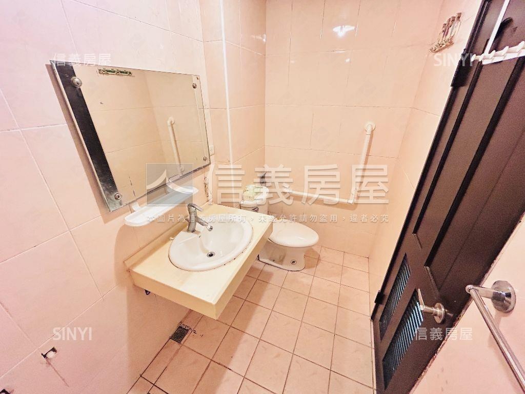 家樂福旁百川地中海別墅房屋室內格局與周邊環境