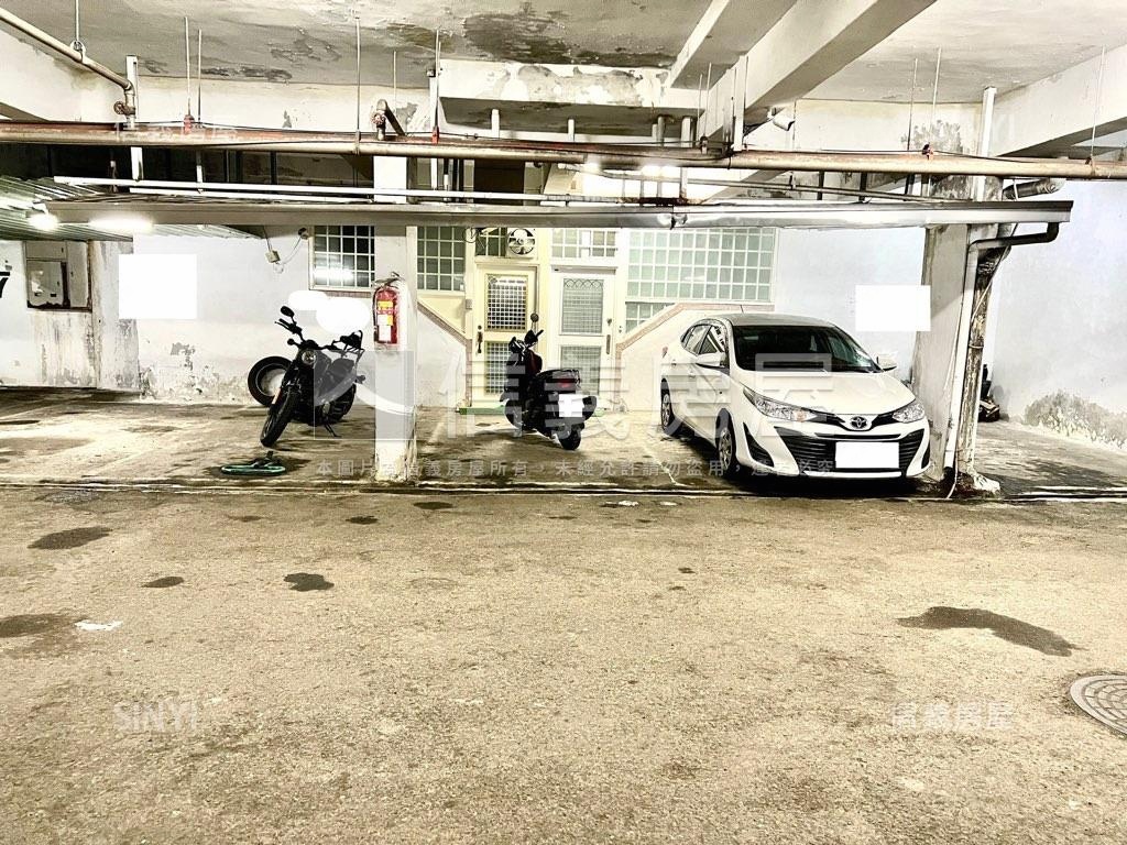 黎明５４二車位雙併大別墅房屋室內格局與周邊環境
