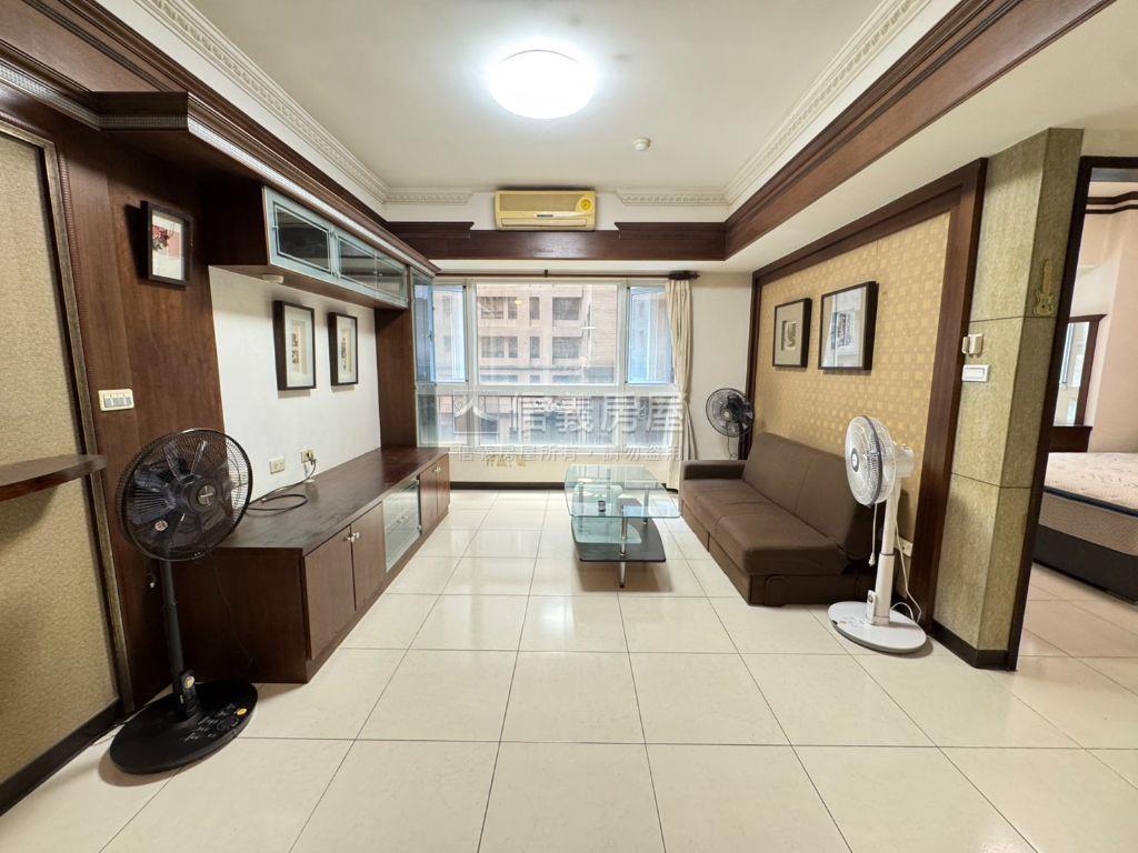 【歐洲村】朝南新青安兩房房屋室內格局與周邊環境