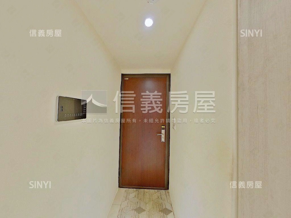 神采飛洋裝潢三房車位房屋室內格局與周邊環境