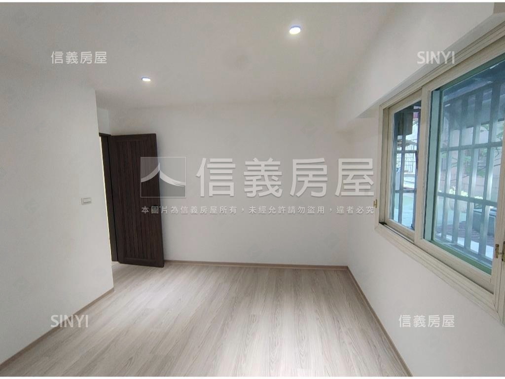 全新裝潢華廈房屋室內格局與周邊環境