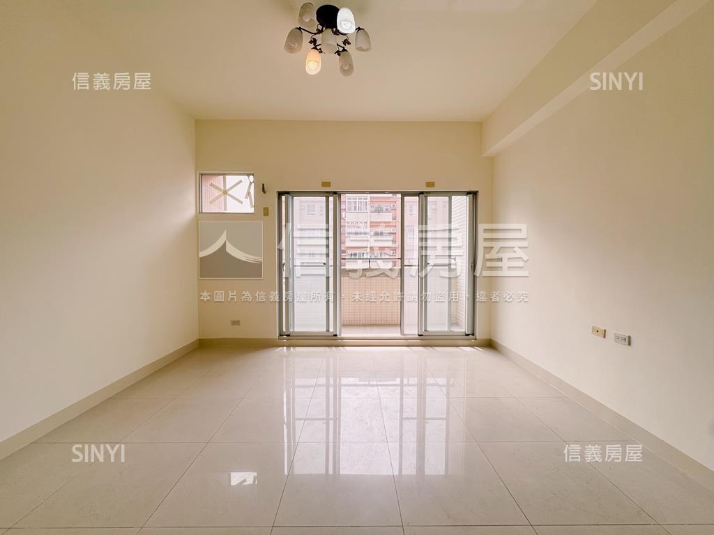 【左營世運】高樓四房平車房屋室內格局與周邊環境