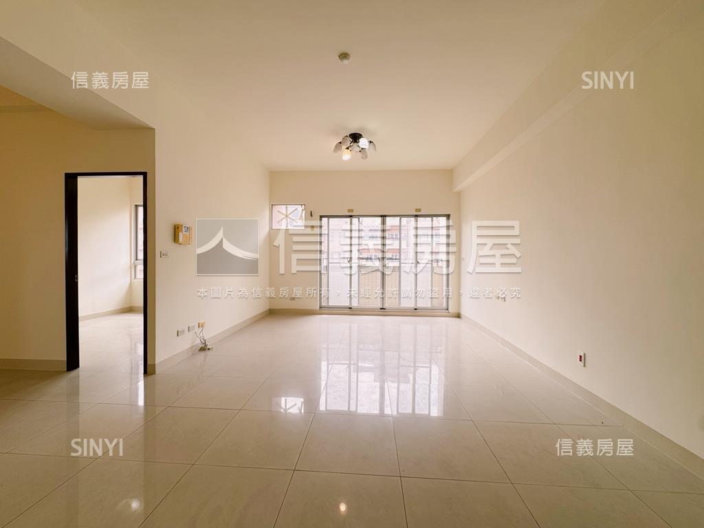 【左營世運】高樓四房平車房屋室內格局與周邊環境