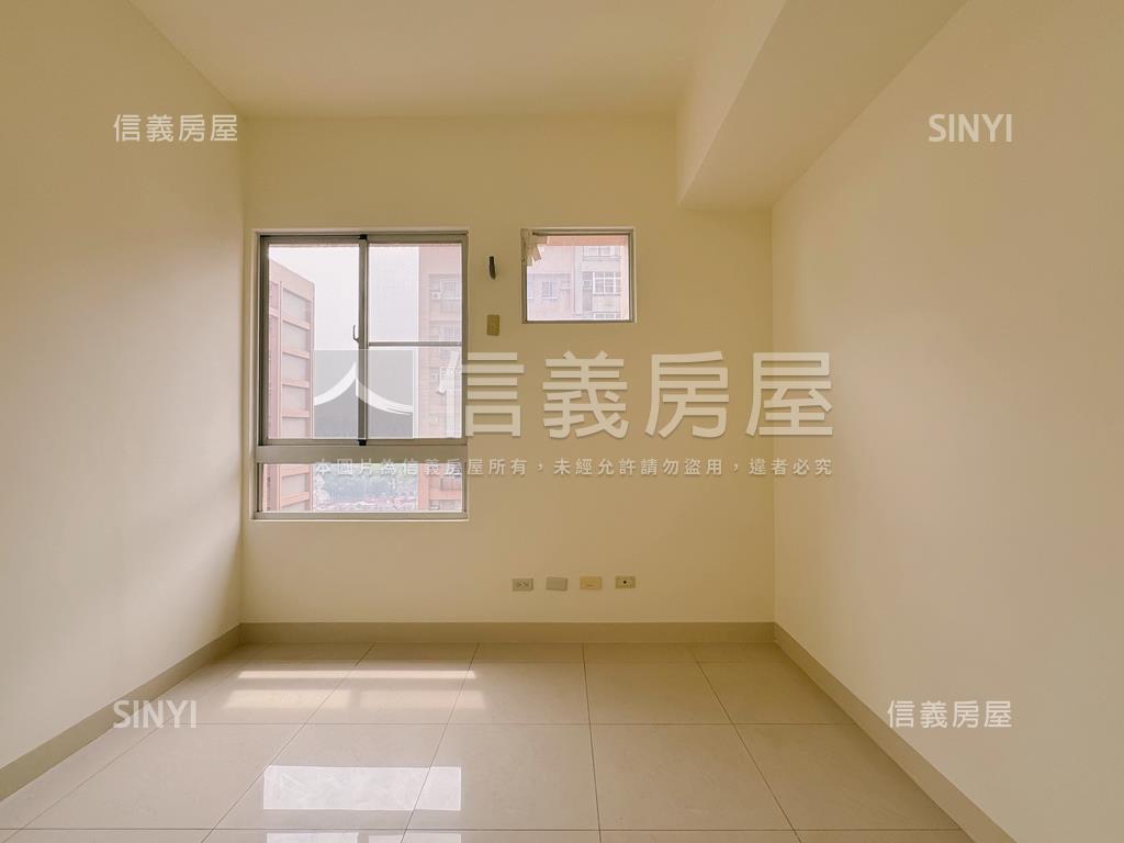 【左營世運】高樓四房平車房屋室內格局與周邊環境