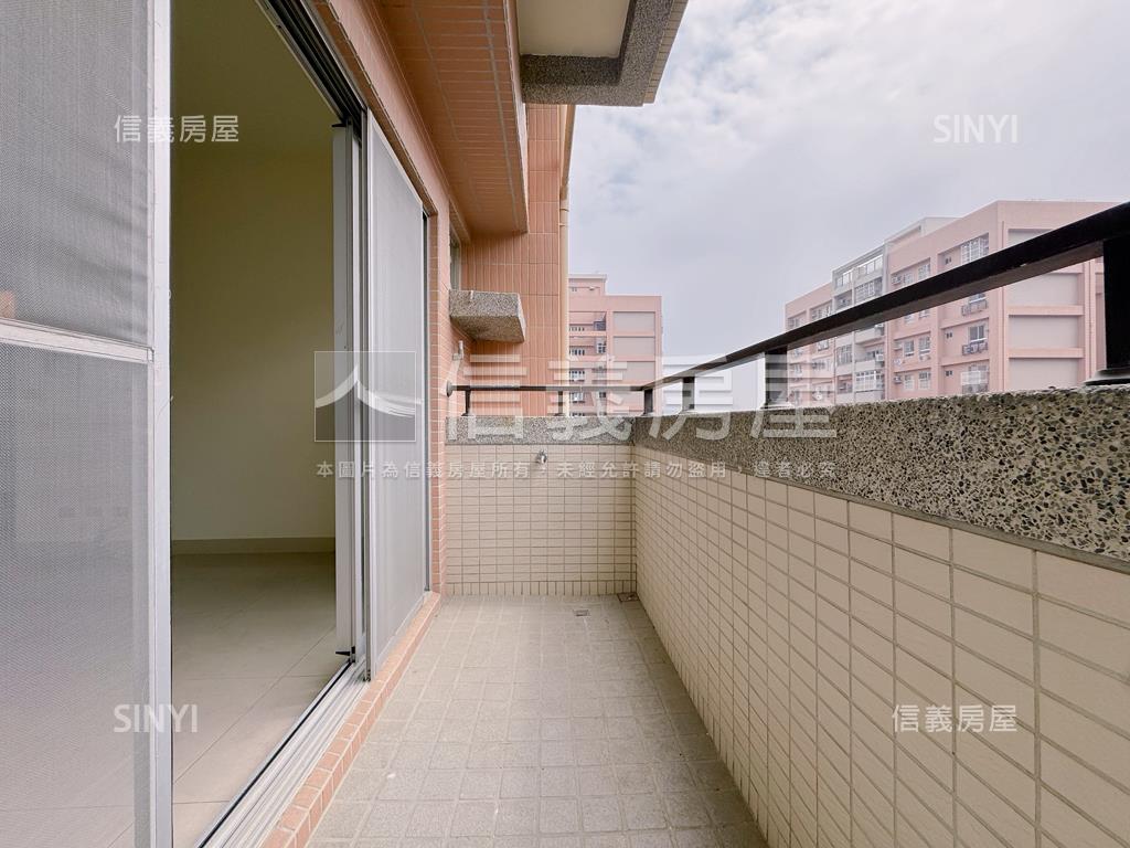 【左營世運】高樓四房平車房屋室內格局與周邊環境