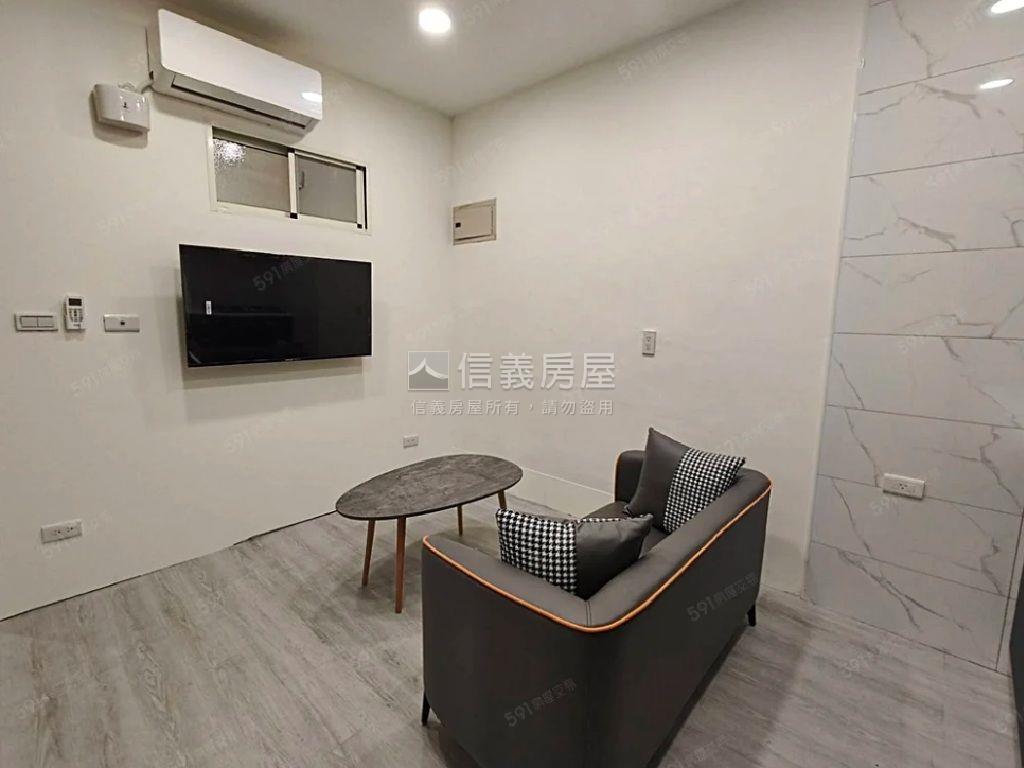 蘆洲監理站二樓有頂加房屋室內格局與周邊環境