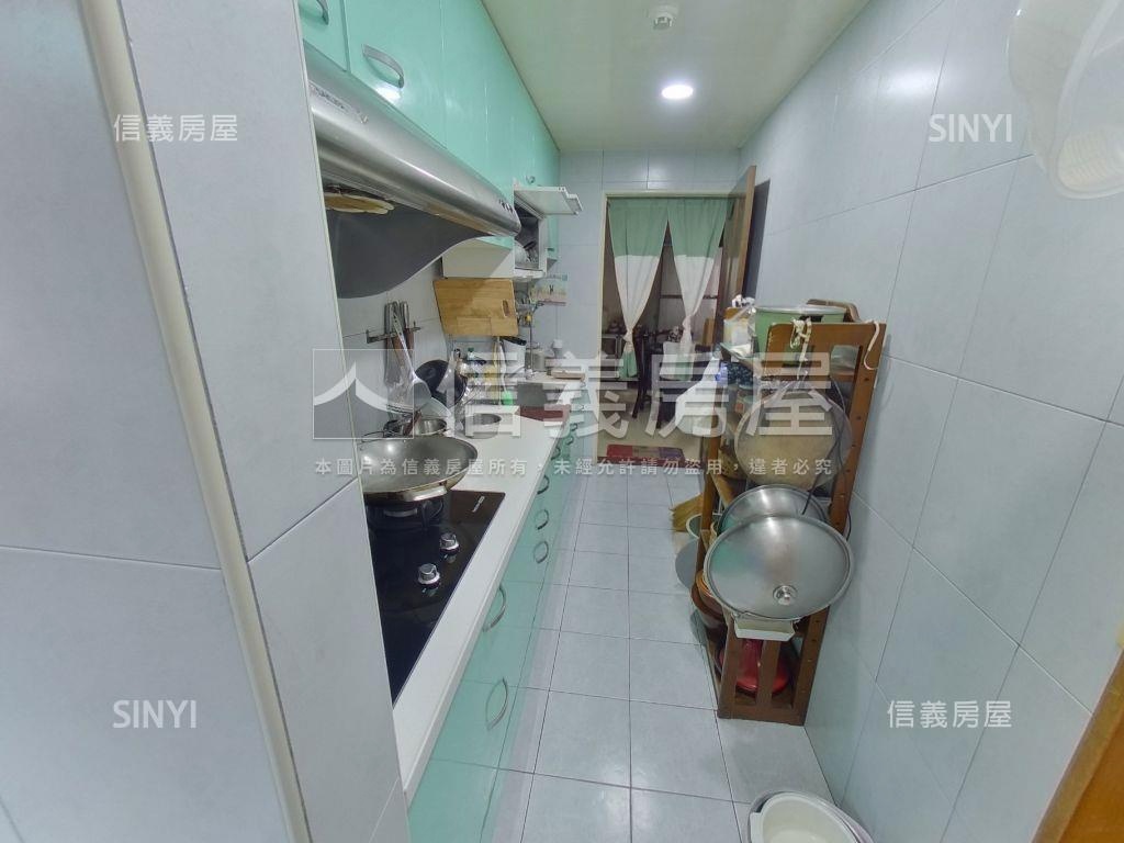 國泰名人後棟三房房屋室內格局與周邊環境