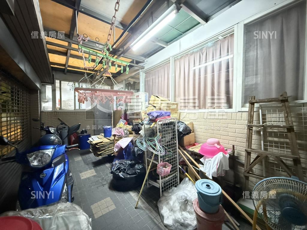 近未來捷運Ｇ２８黃金角店房屋室內格局與周邊環境