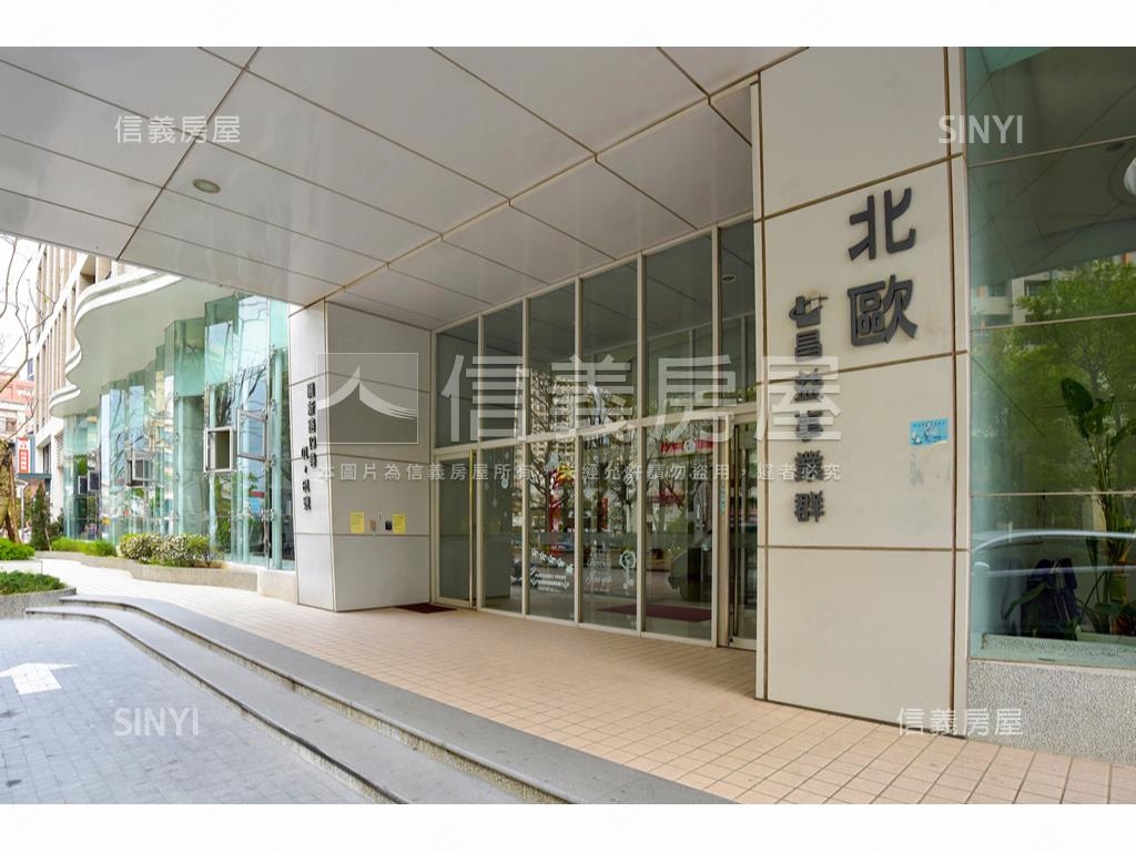 關新北歐高樓四房附雙車位房屋室內格局與周邊環境