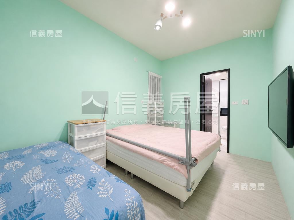 近秋紅谷兩房兩衛Ｂ１平車房屋室內格局與周邊環境