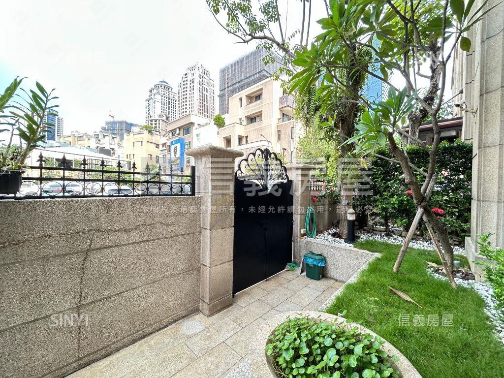 七期精銳雙車位臨路別墅房屋室內格局與周邊環境