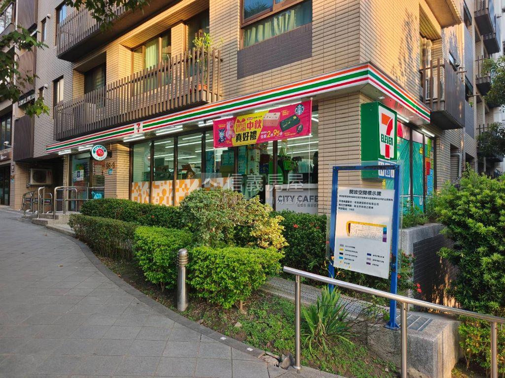 專任布拉諾精美２房車位房屋室內格局與周邊環境