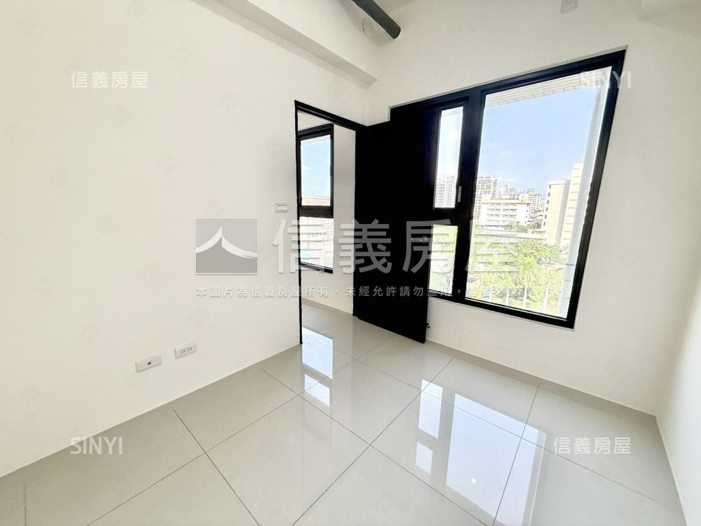 輕軌旁採光好兩房兩衛房屋室內格局與周邊環境