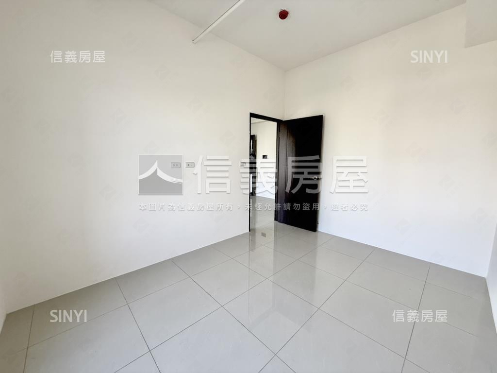輕軌旁採光好兩房兩衛房屋室內格局與周邊環境