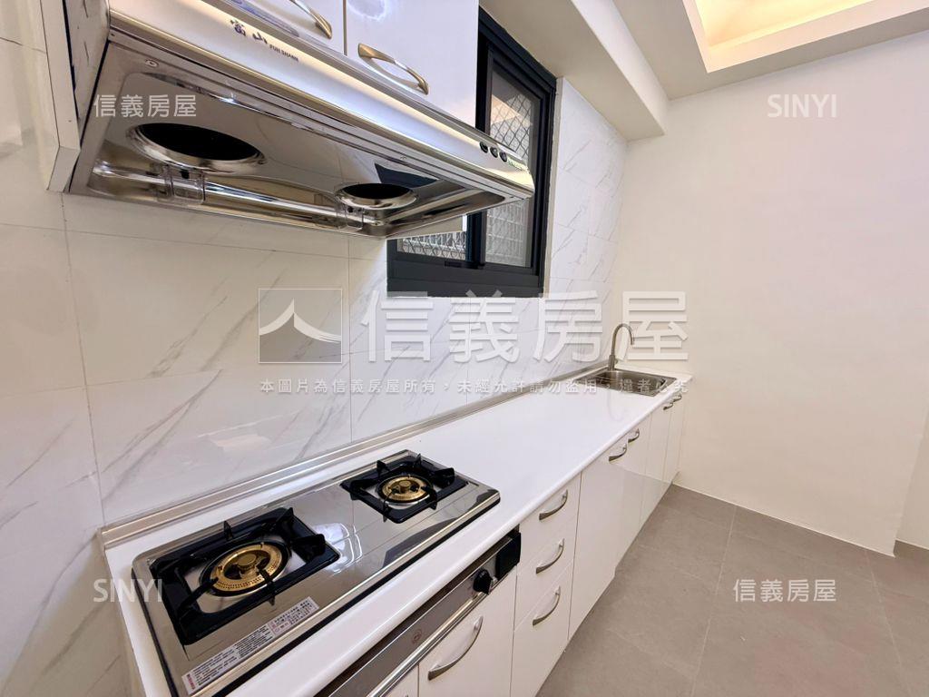 精華商圈全新整理兩房平車房屋室內格局與周邊環境