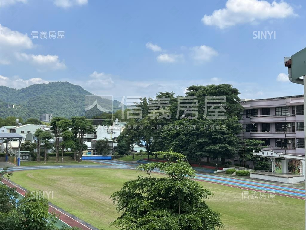 近坪林森林公園透天房屋室內格局與周邊環境