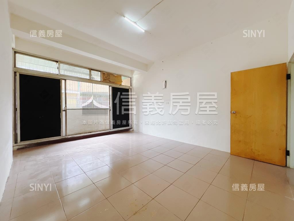 近坪林森林公園透天房屋室內格局與周邊環境