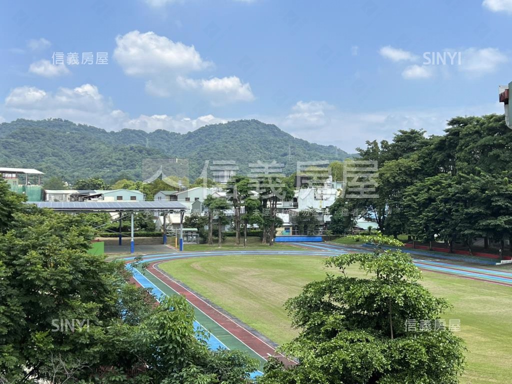 近坪林森林公園透天房屋室內格局與周邊環境