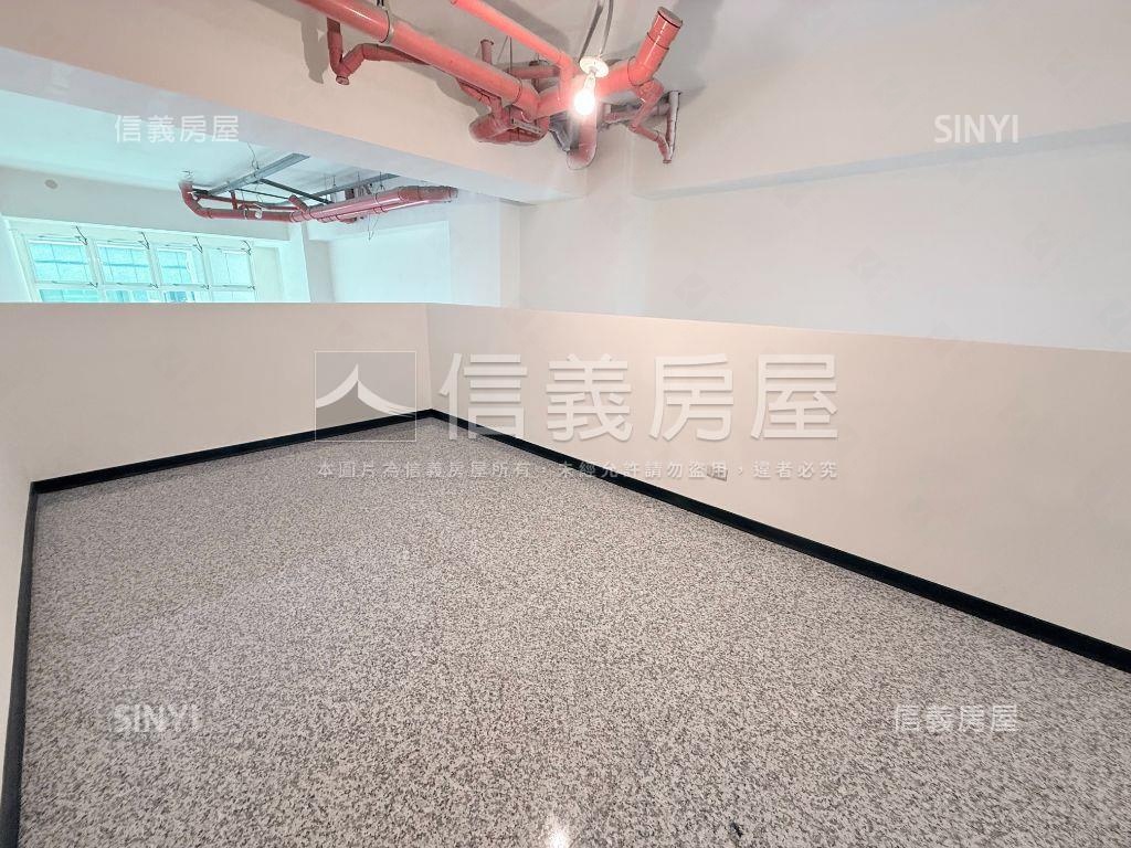 御寶金店面＃挑高大空間房屋室內格局與周邊環境