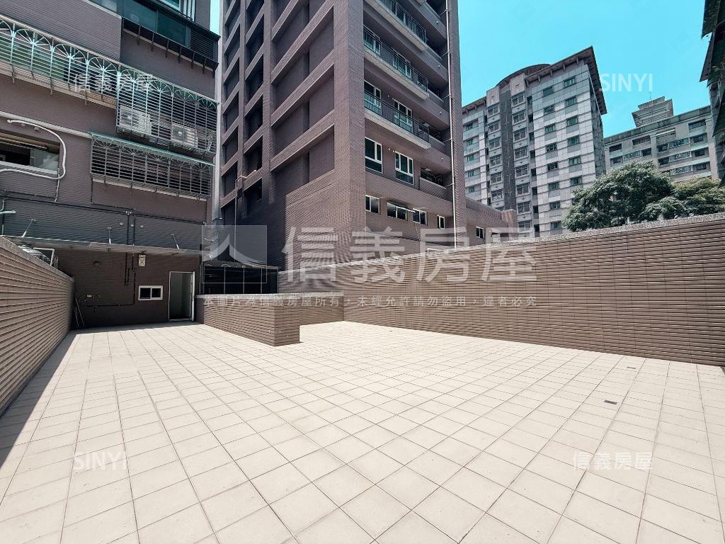 御寶金店面＃挑高大空間房屋室內格局與周邊環境