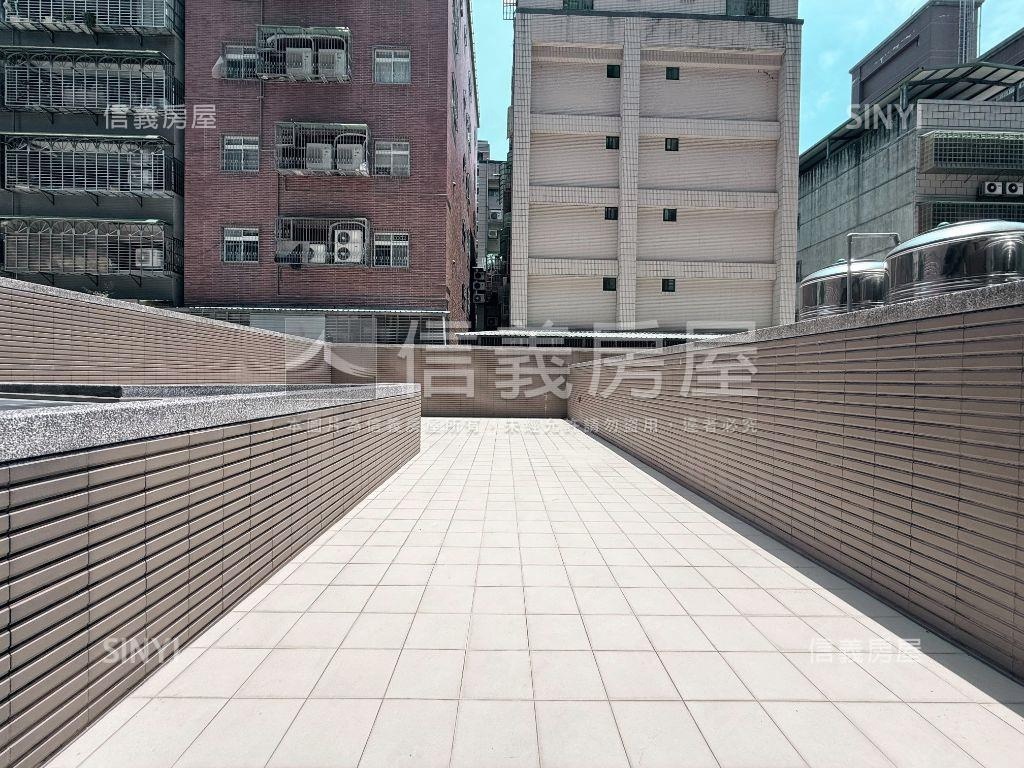 御寶金店面＃挑高大空間房屋室內格局與周邊環境