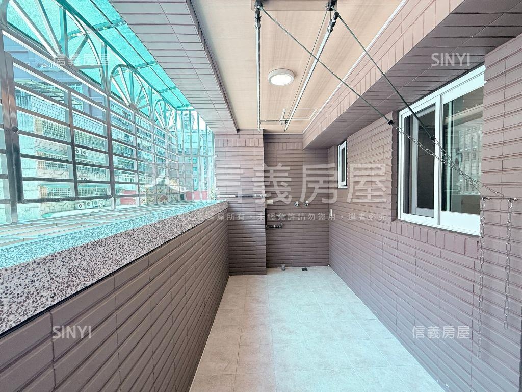 御寶金店面＃挑高大空間房屋室內格局與周邊環境