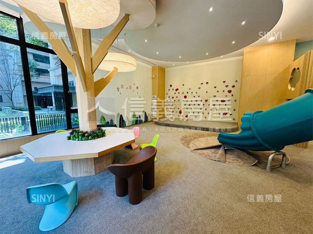 五甲新世紀採光佳三房平車房屋室內格局與周邊環境