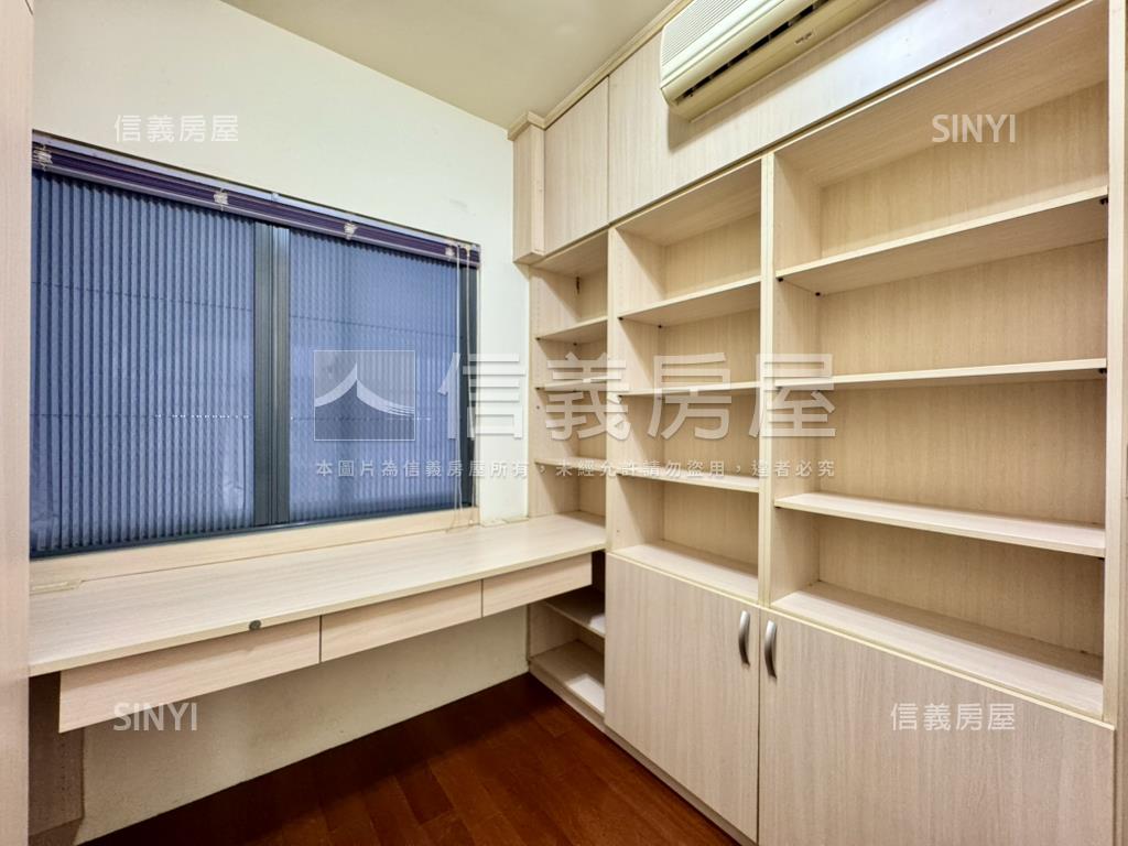 正１１期三房車位高樓讚房屋室內格局與周邊環境