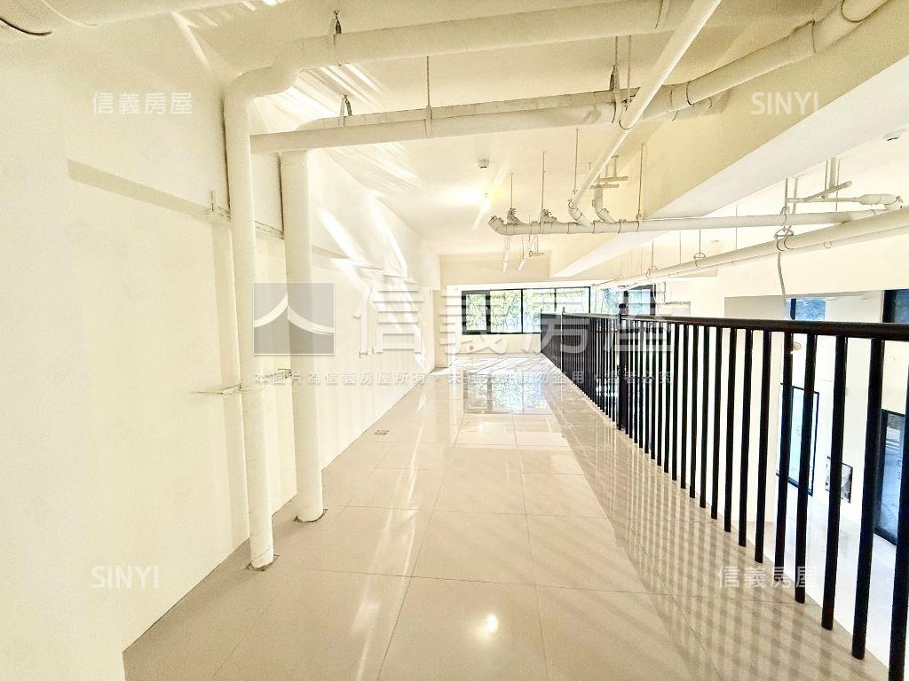 亞昕一見稀有三角窗金店面房屋室內格局與周邊環境