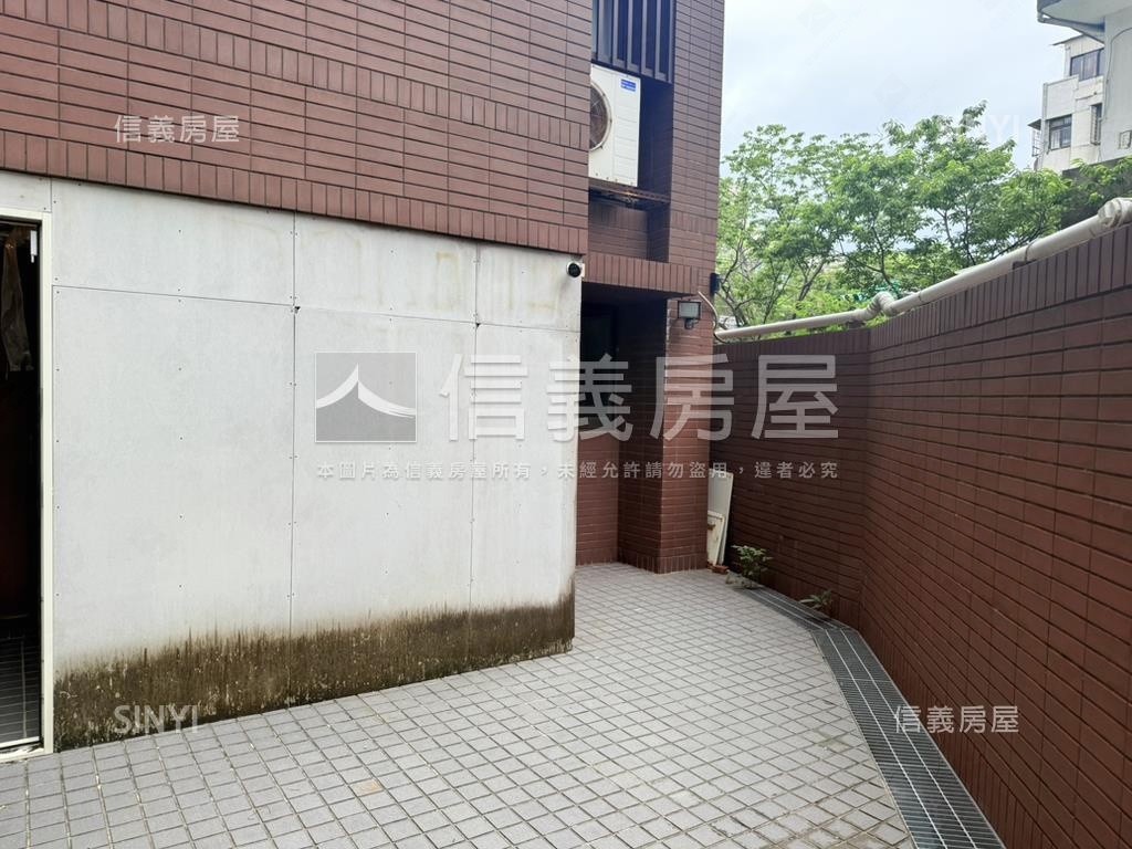 奇岩可居一樓稀有釋出房屋室內格局與周邊環境
