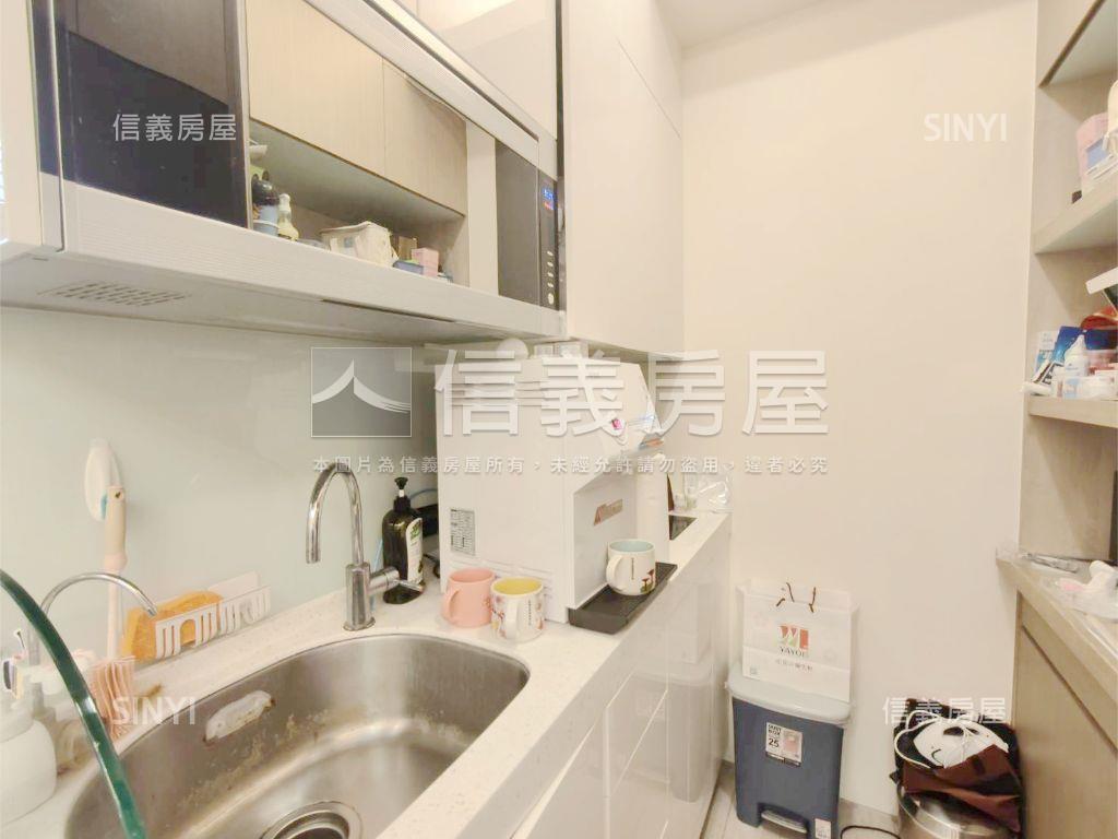 超級Ｆ１小資美妝兩房房屋室內格局與周邊環境