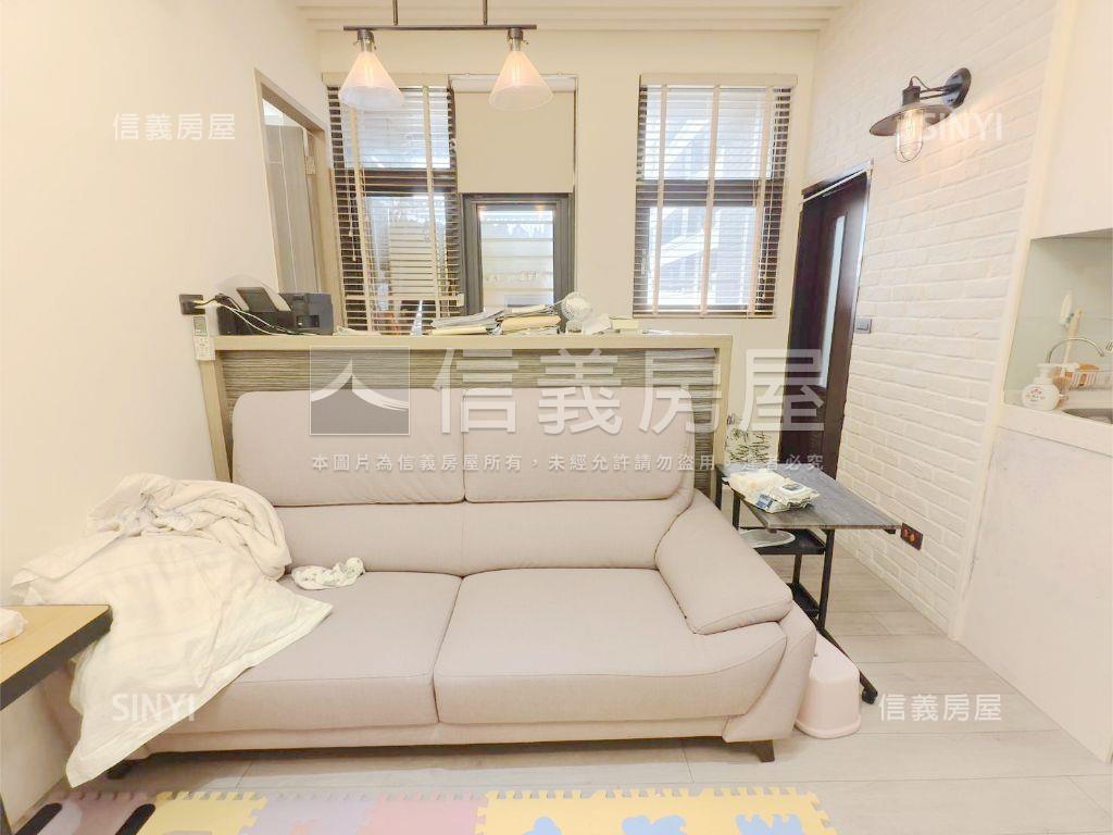 超級Ｆ１小資美妝兩房房屋室內格局與周邊環境