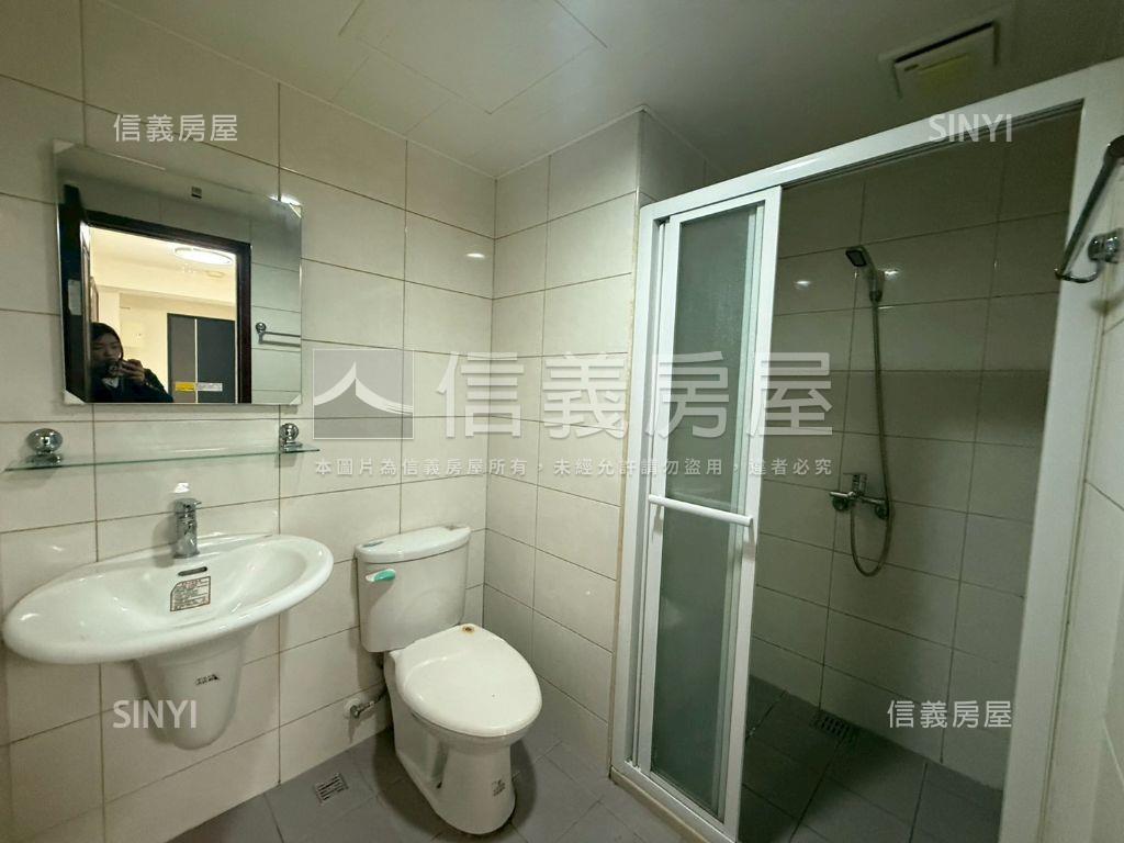 櫻花景觀三房車位房屋室內格局與周邊環境