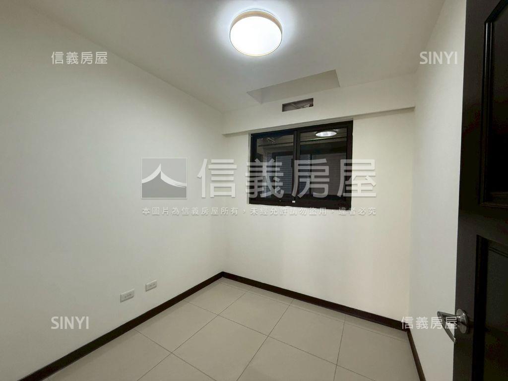 櫻花景觀三房車位房屋室內格局與周邊環境