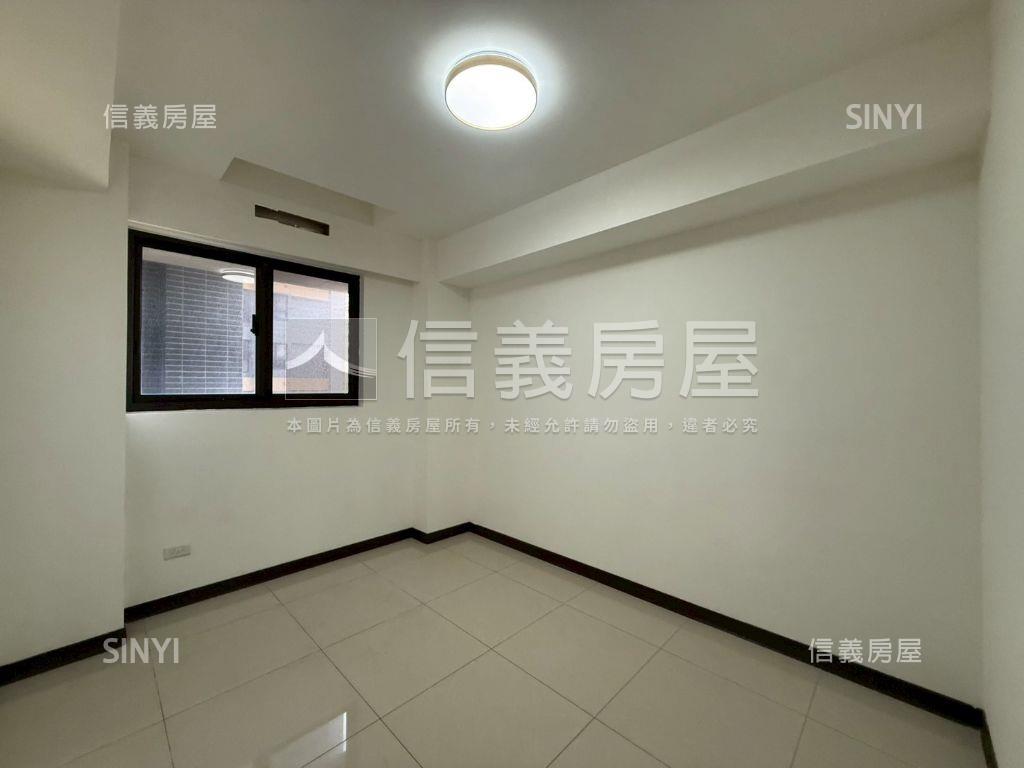 櫻花景觀三房車位房屋室內格局與周邊環境